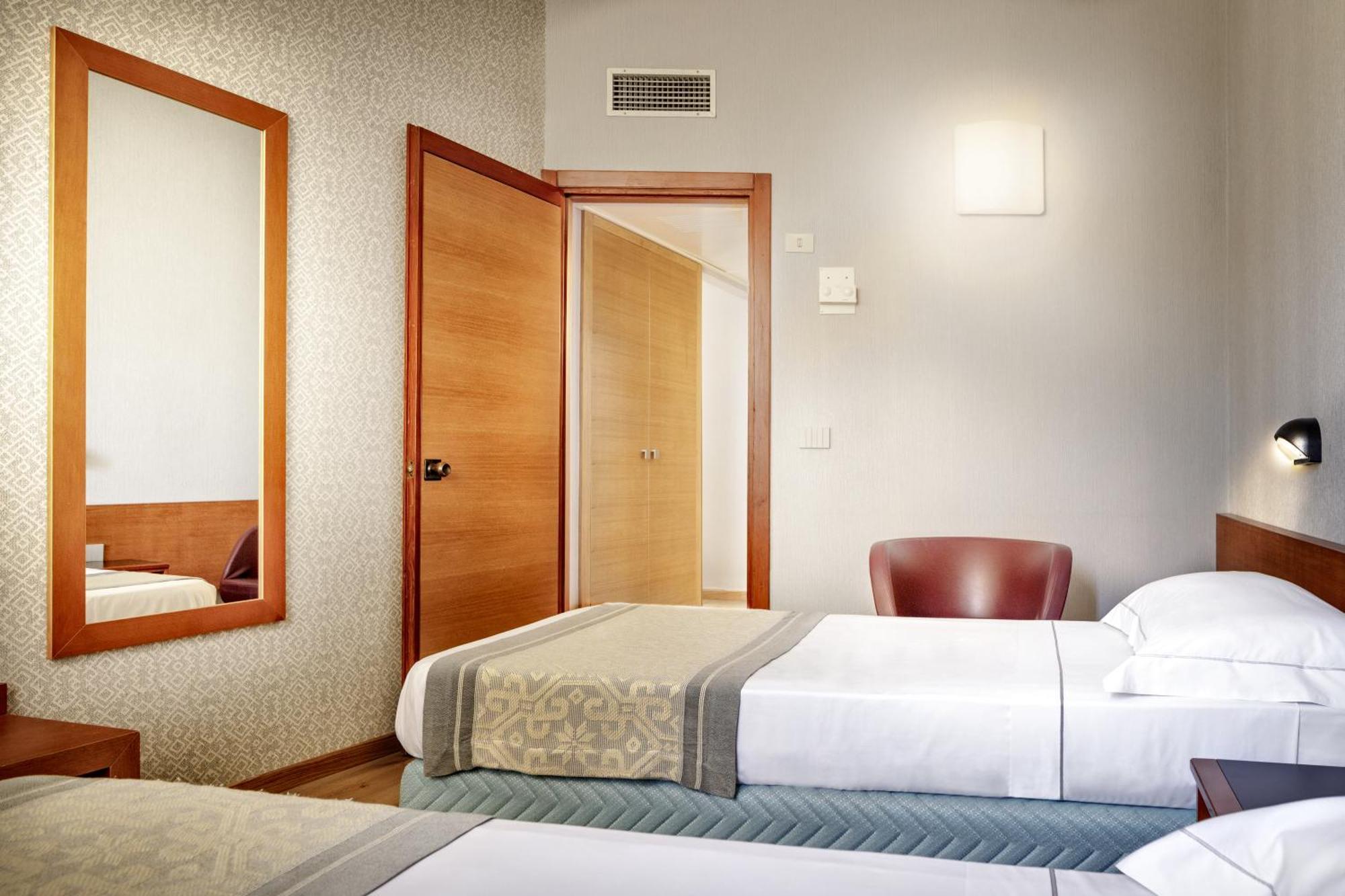 Hotel Italia Cagliari Bagian luar foto